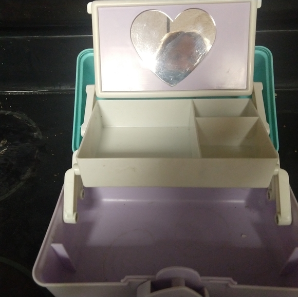 Caboodles - Picture 3 of 4